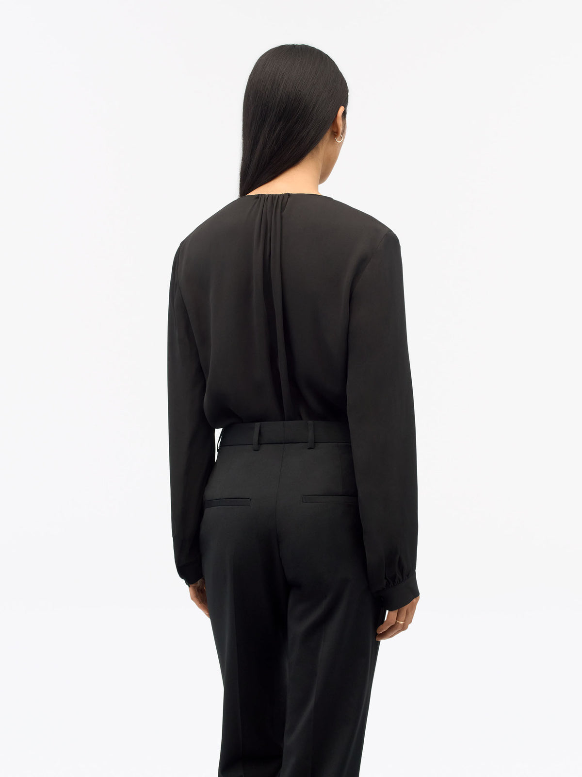Klara Regular-Fit Blus - Svart – baksida