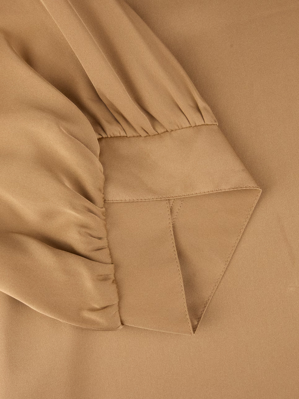 Mia Sidenblus - Beige