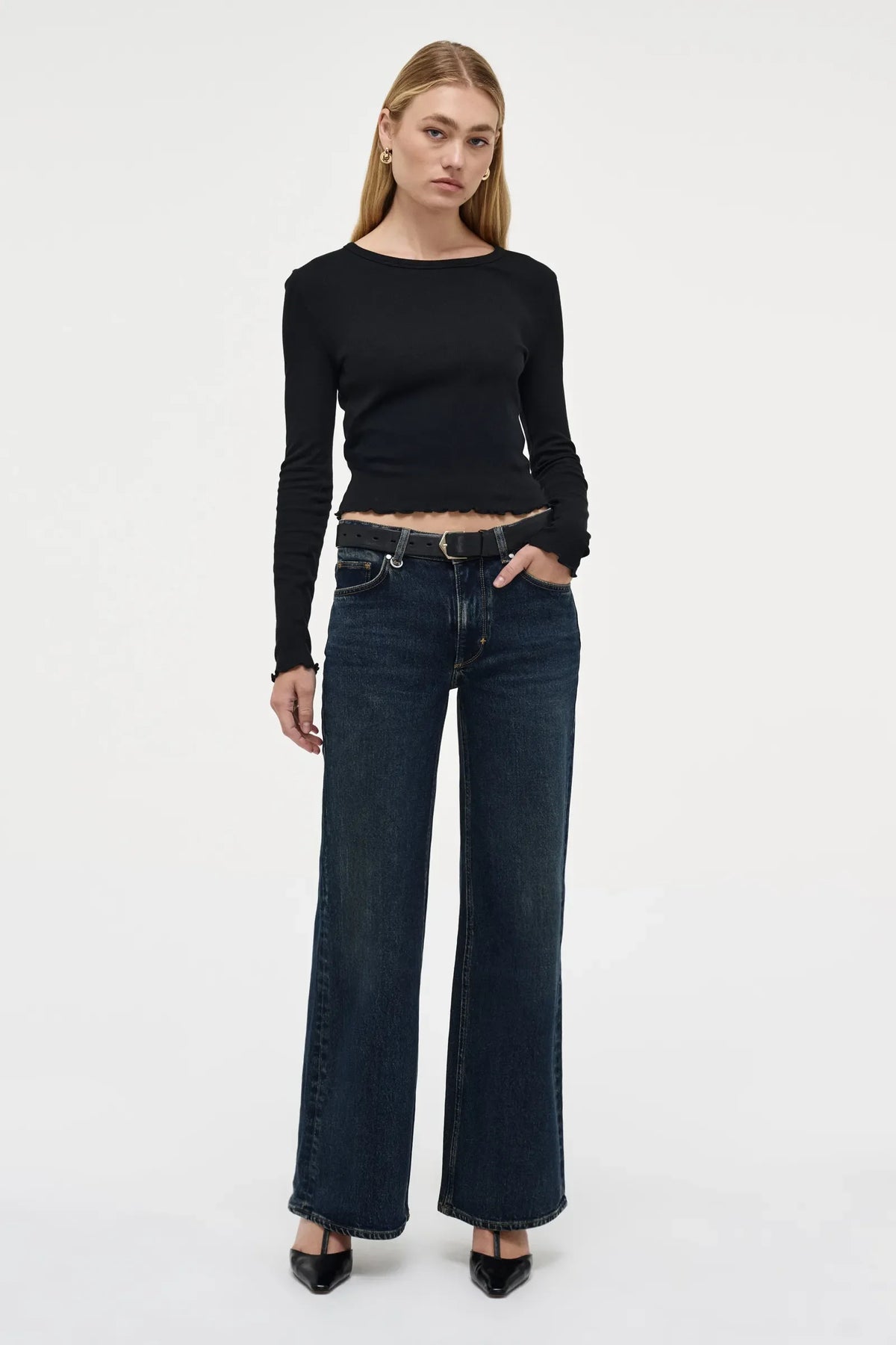 Eva wide jeans dark vintage indigo och svart fine rib långärmad tröja dam