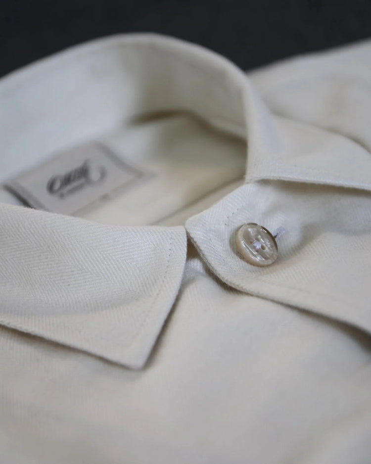 Overshirt i fisbensväv - Benvit