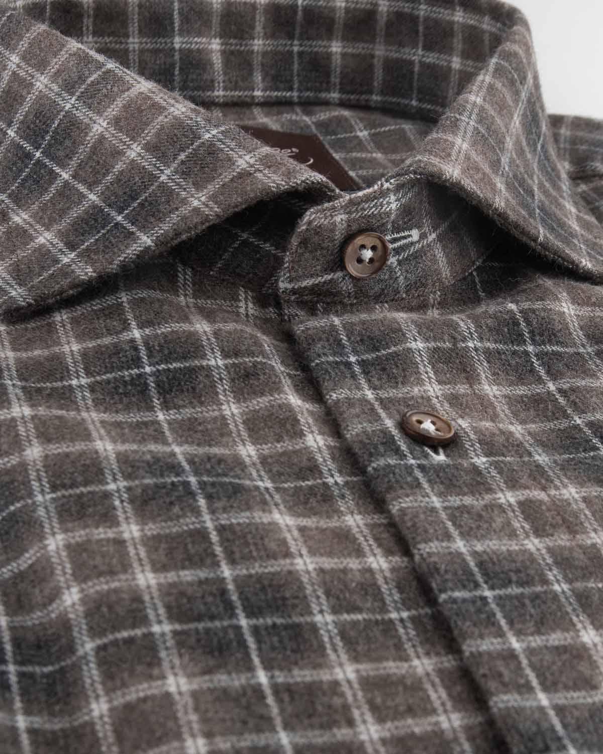 Brun rutig flanellskjorta Casual fit - Chestnut Brown – detalj krage