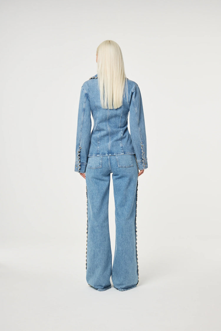 Inda Blouse blå denimskjorta dam med lång ärm och sömdetaljer