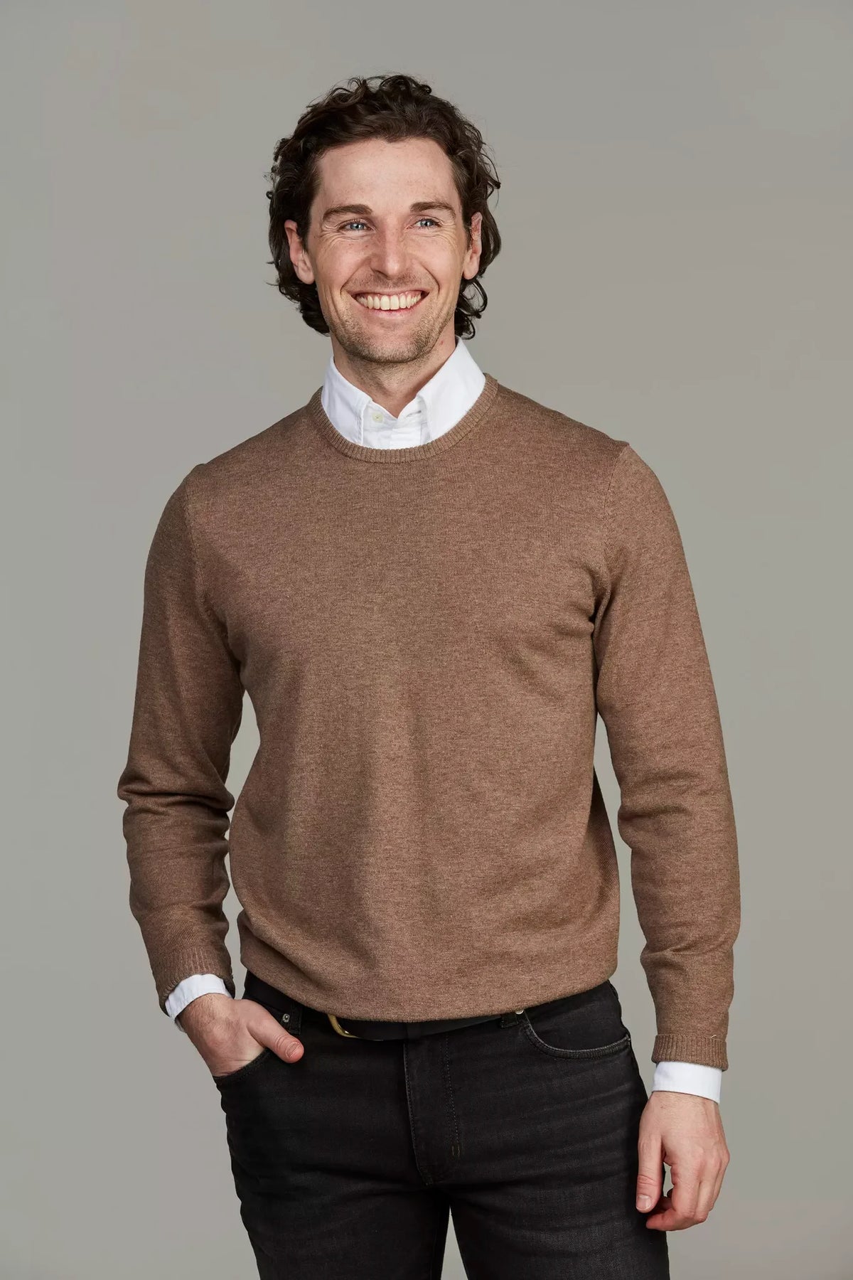 Hansen & Jacob Crew Neck Sweater E-Patch mörkbeige stickad tröja herr