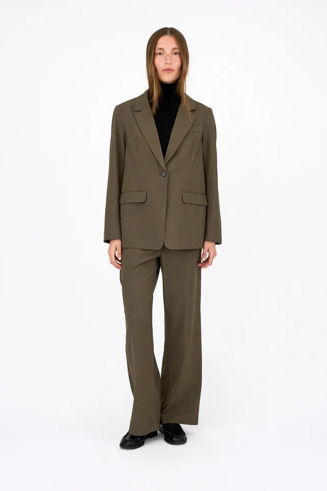 IVY Copenhagen Andrea Essential Blazer i mörk khaki