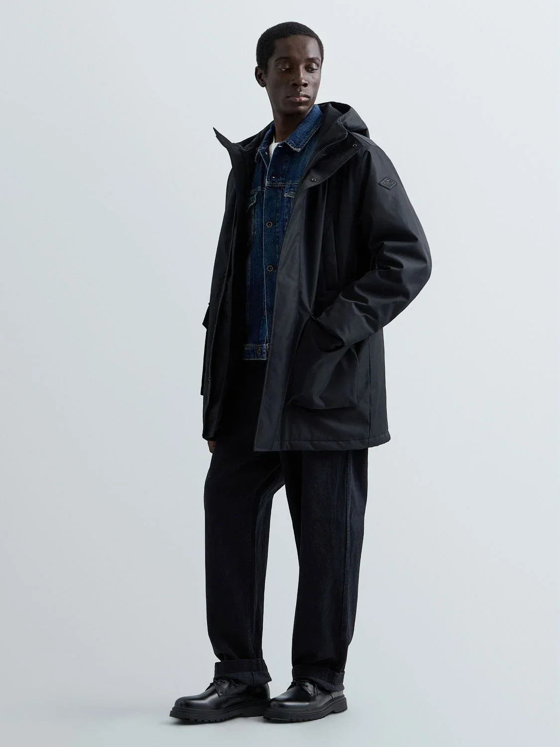 Replay svart parka med huva och fickor