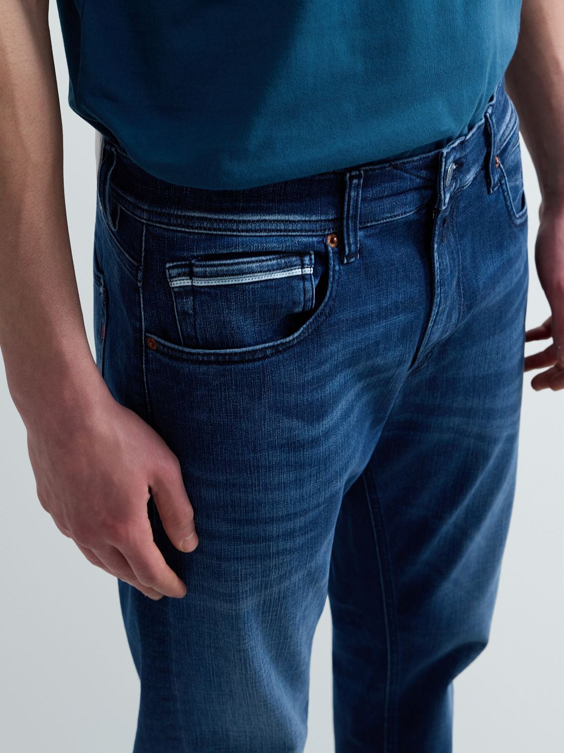 Grover straight fit-jeans - Mellanblå (MA972Z.661 124) – bild 7