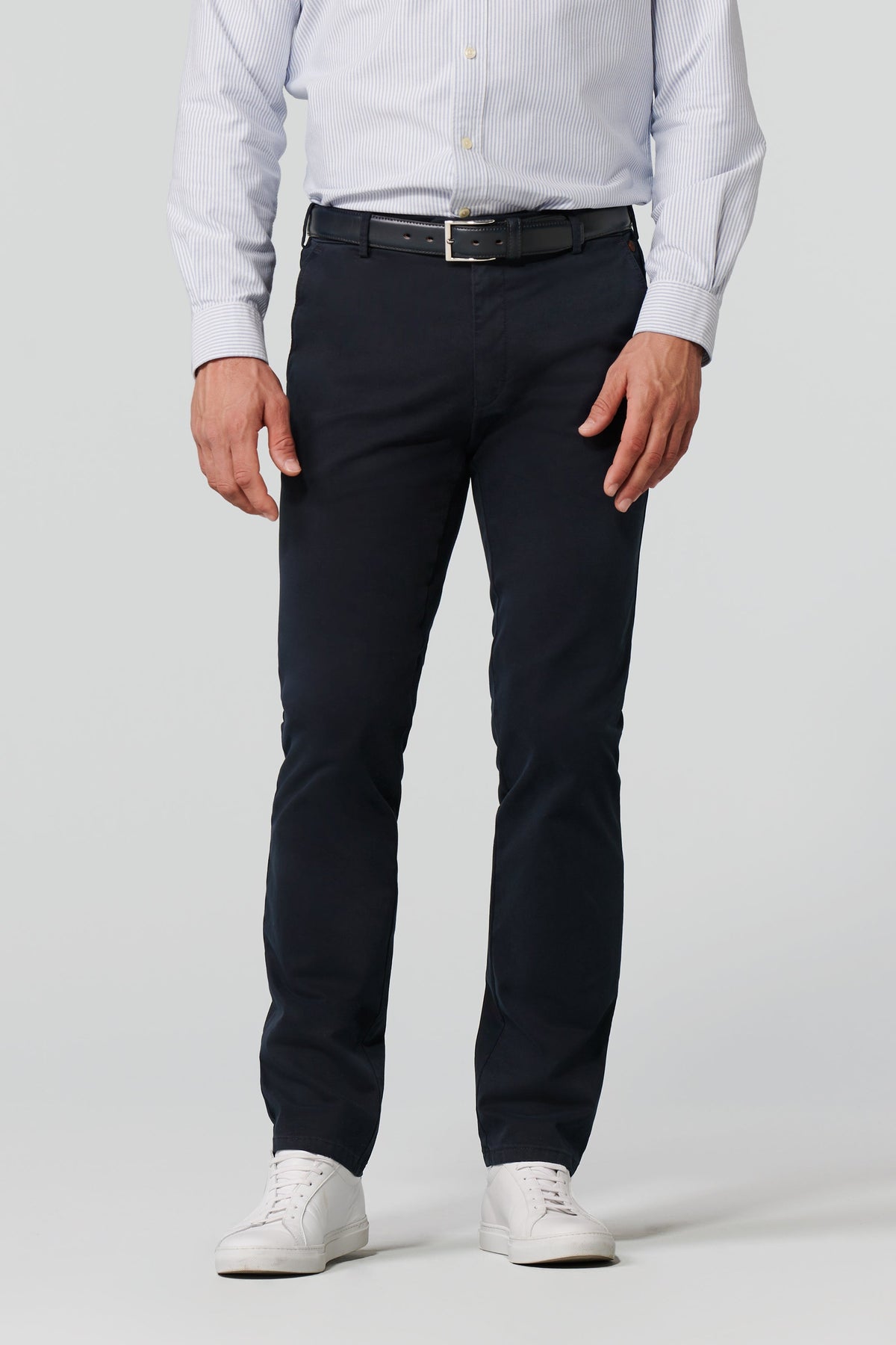 Roma Regular Chinos - Marinblå – framsida