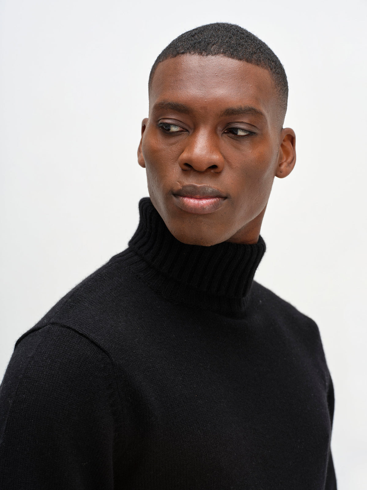 Man Chunky Roll Neck Sweater - Black – bild 1