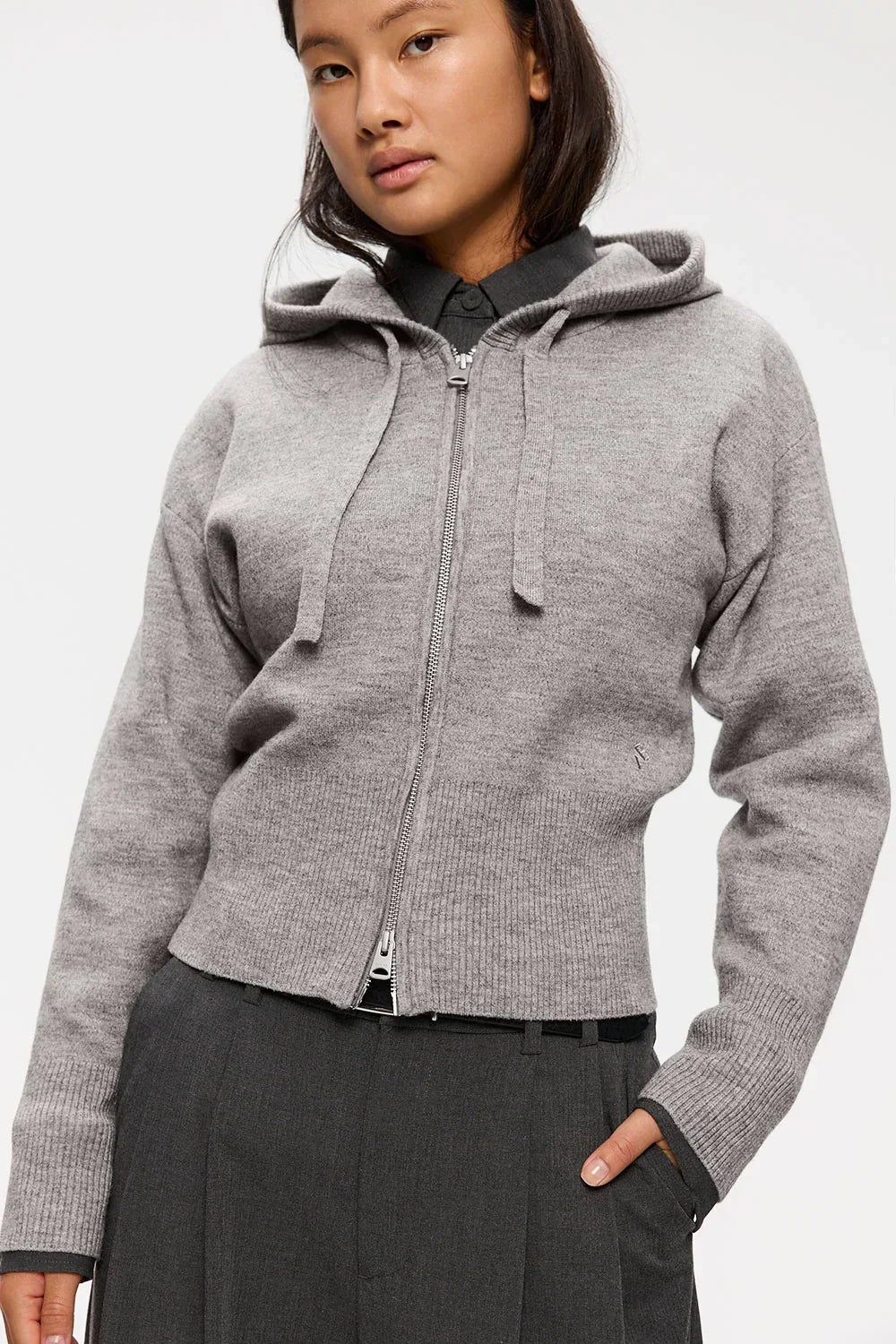 Elvine Minva stickad hoodie i grey melange