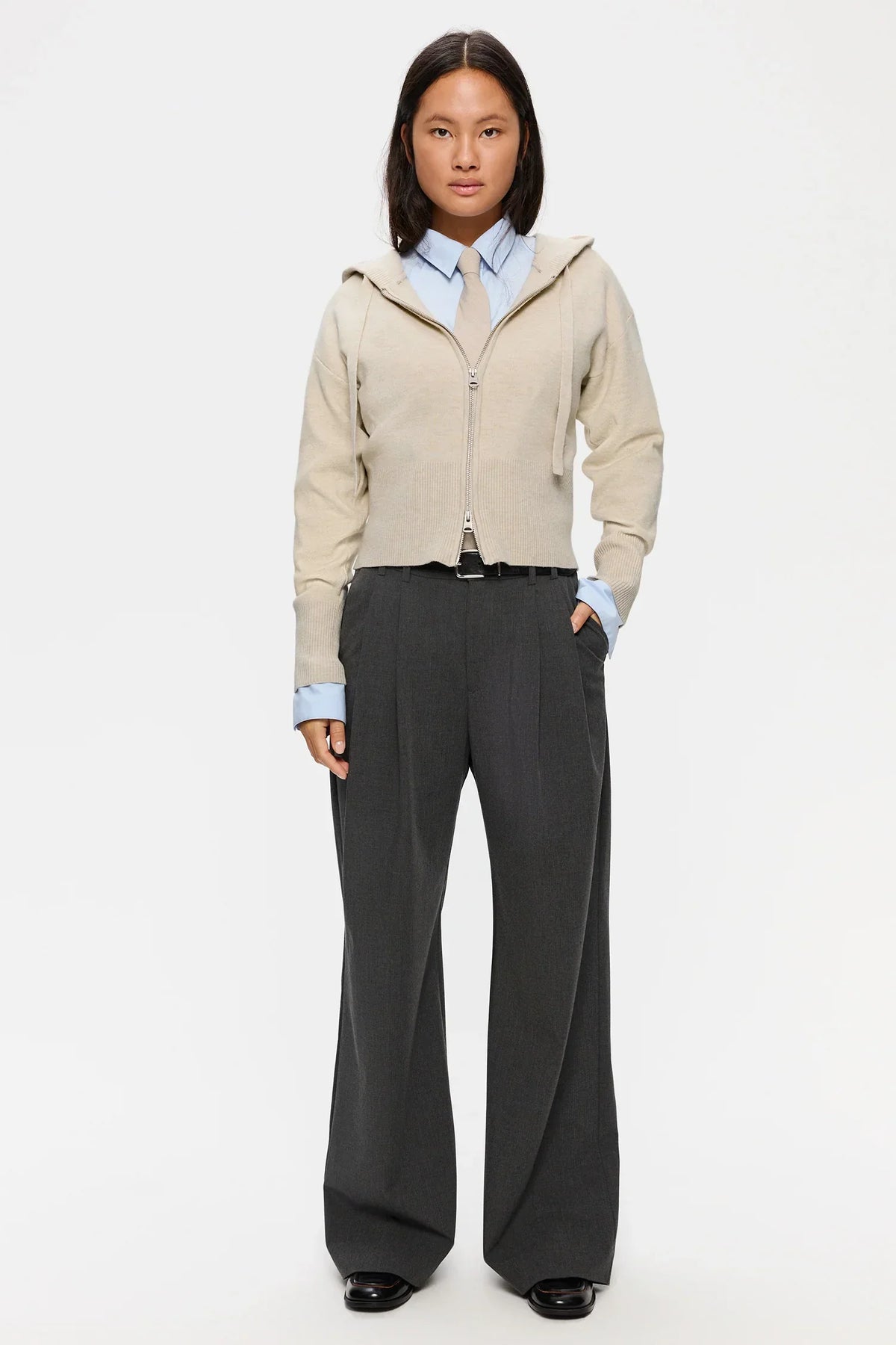 Elvine Minva stickad hoodie i färgen oat melange