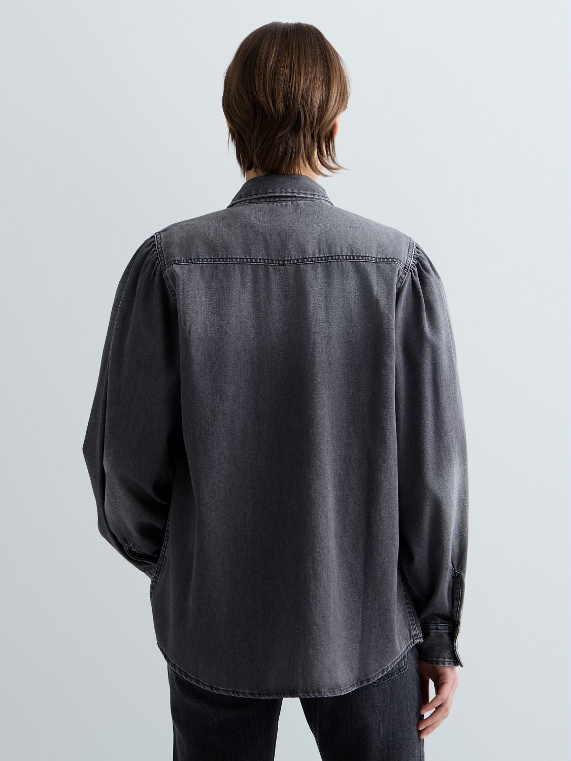 Jeansskjorta med satinfinish - Mellangrå – bild 3