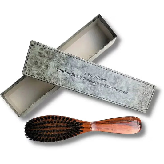 Klädborste i trä med svarta borst, elegant presentförpackning, accessoar herrkläder