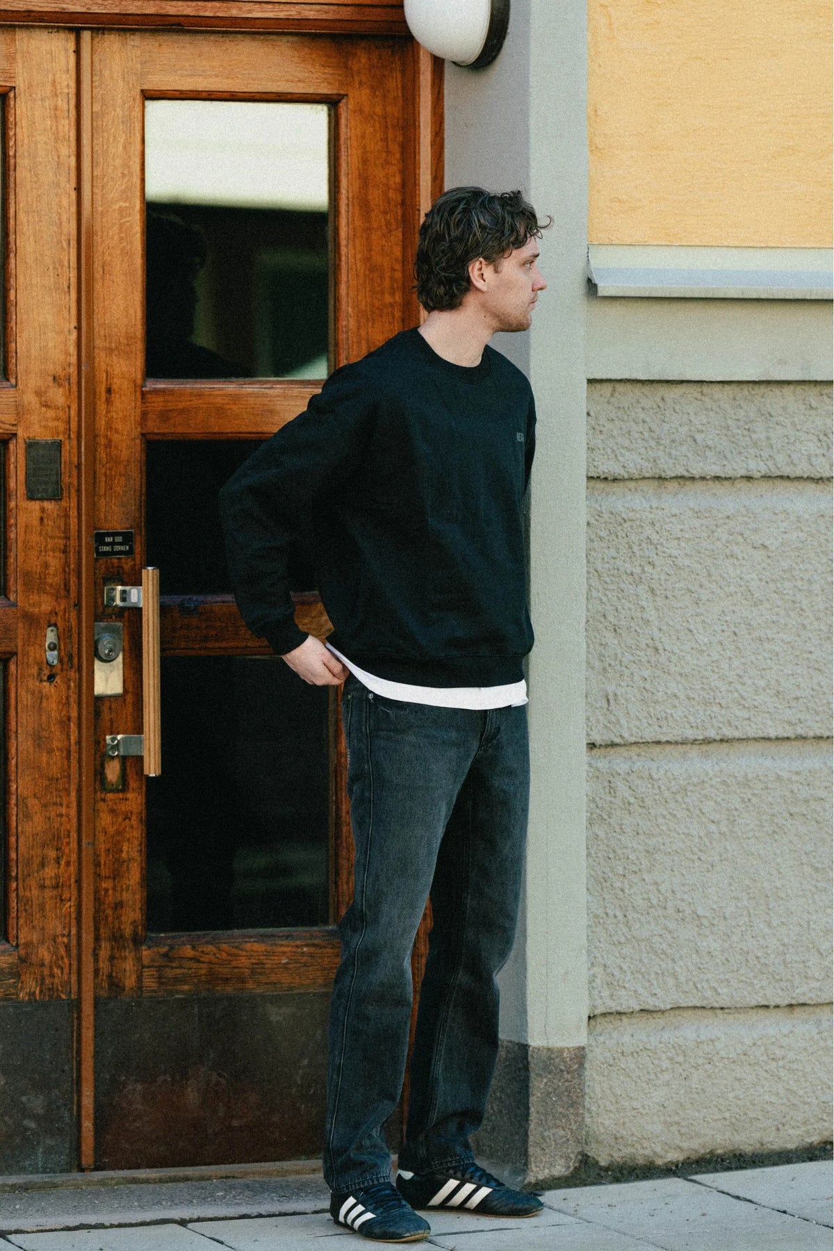 Neuw Rebel Straight Cosmo Jeans - Vintage svart – baksida