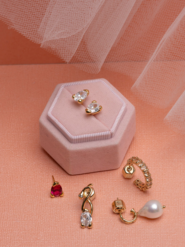 Embla stud earrings - Crystal 925 Sterling Silver, 18k gold plating