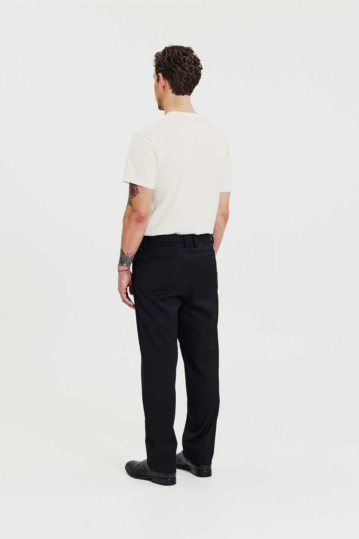 T-shirt i pimabomull med rund hals - Elfenben – detalj