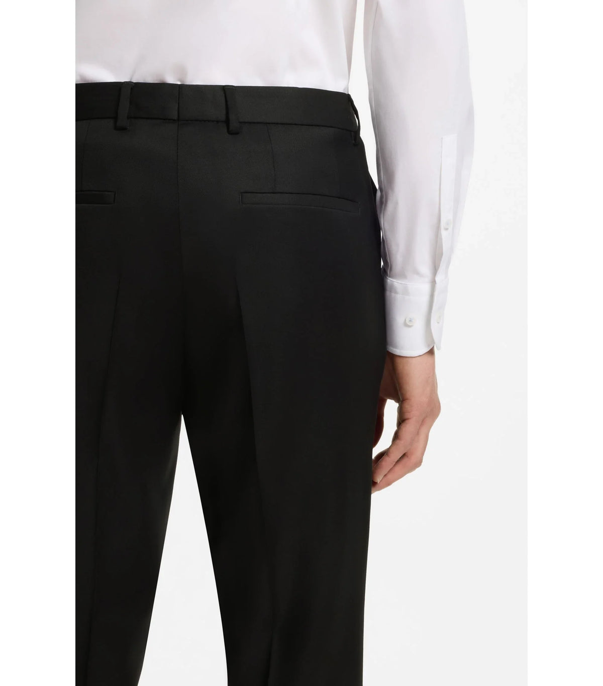 BOSS ONE Extra slim fit-byxor i sergevävd jungfruull - Svart