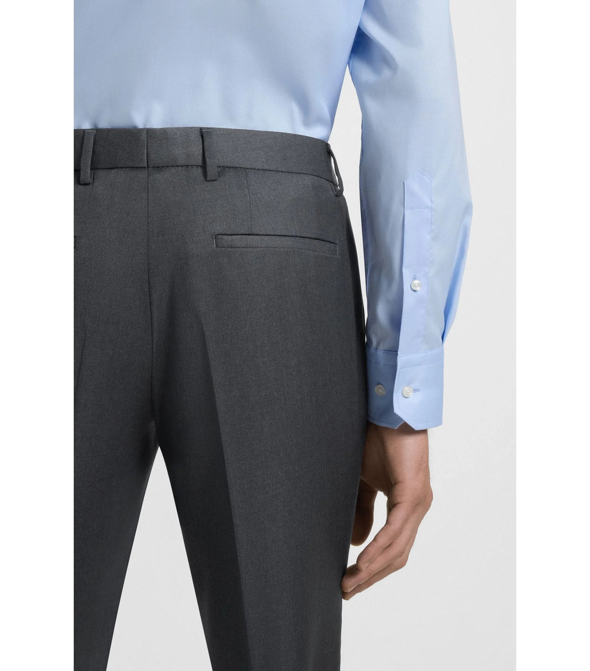 BOSS ONE Extra slim fit-byxor i sergevävd jungfruull - Mörkgrå