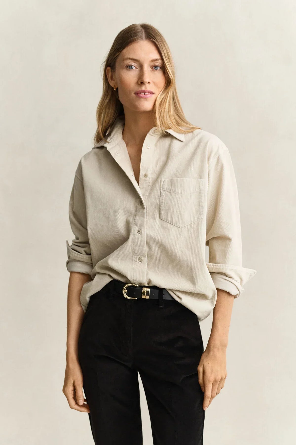 Gant REL corduroy shirt i färgen clay beige