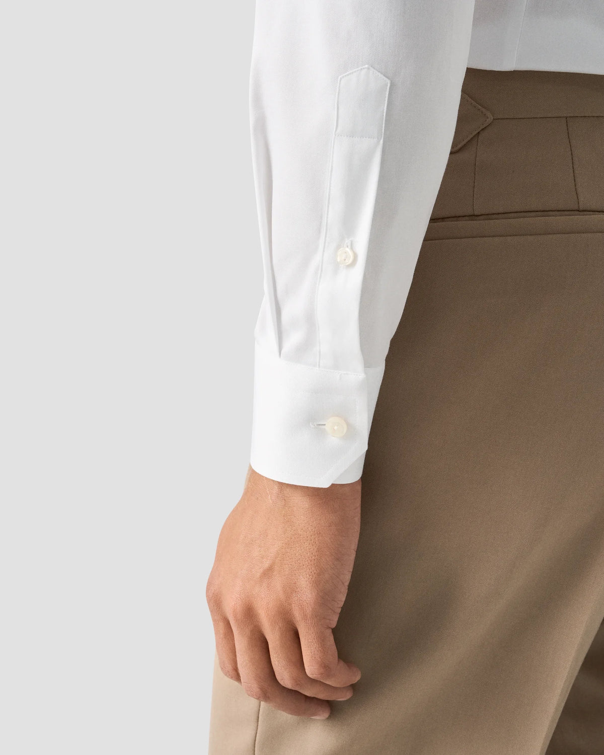 Signature Twill-skjorta Slim, extra långa ärmar - Vit – närbild