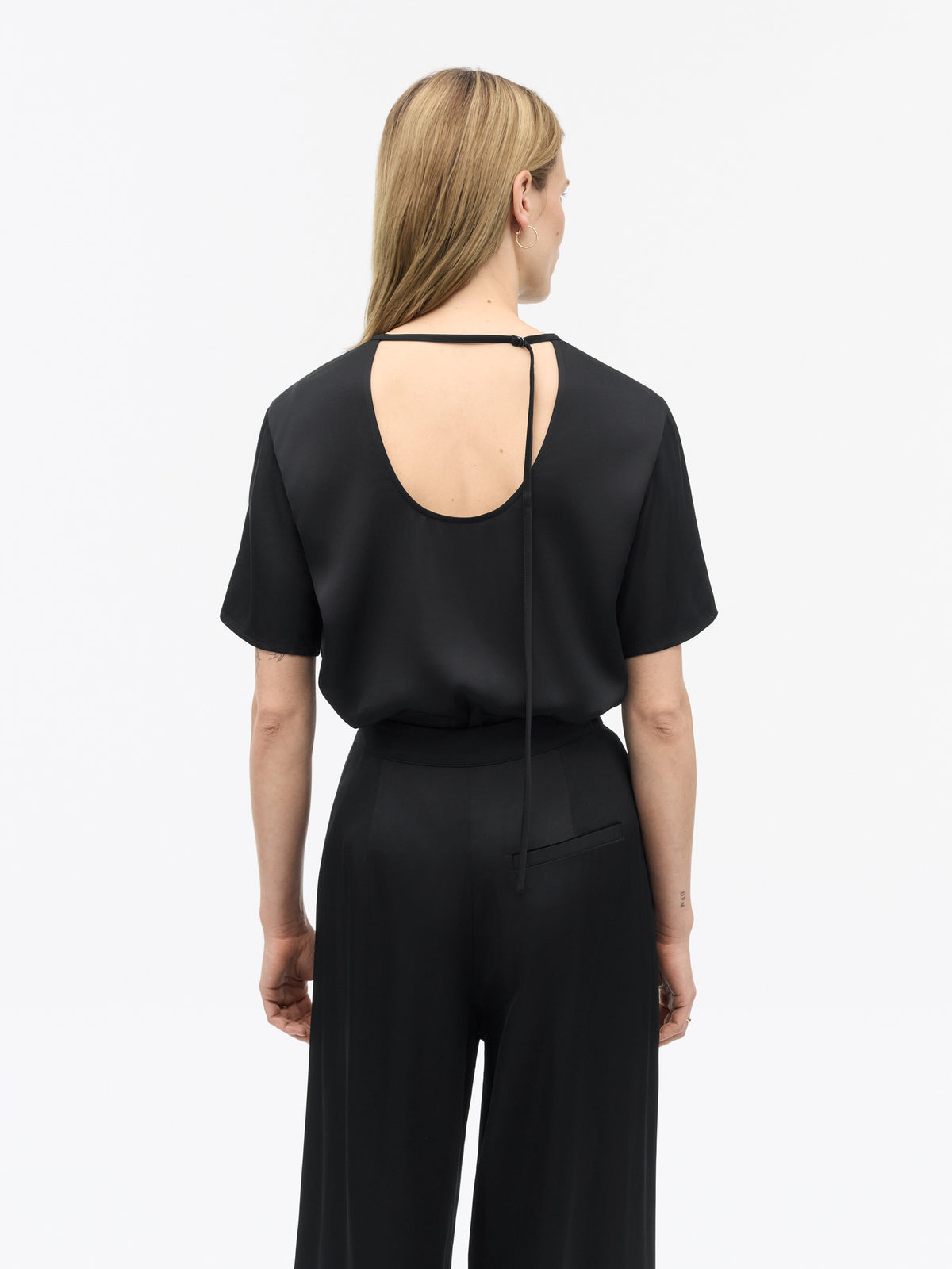 Robyn Draperad Blus - Svart – baksida