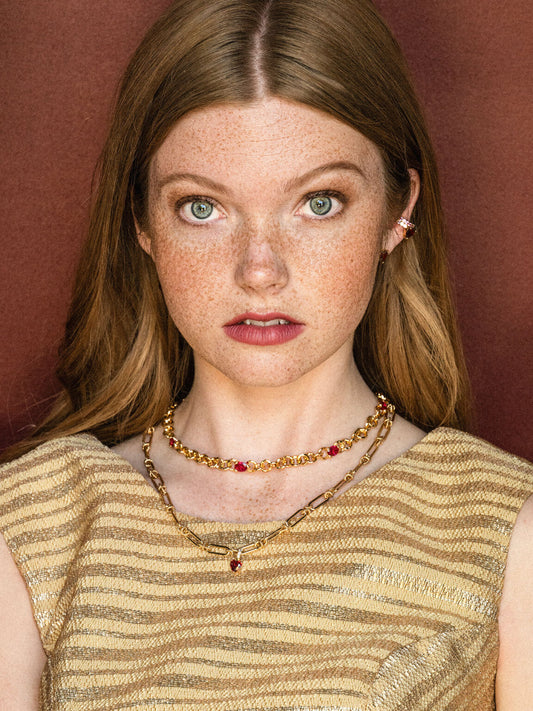 Embla avantgarde necklace - Ruby 18k guldplätering