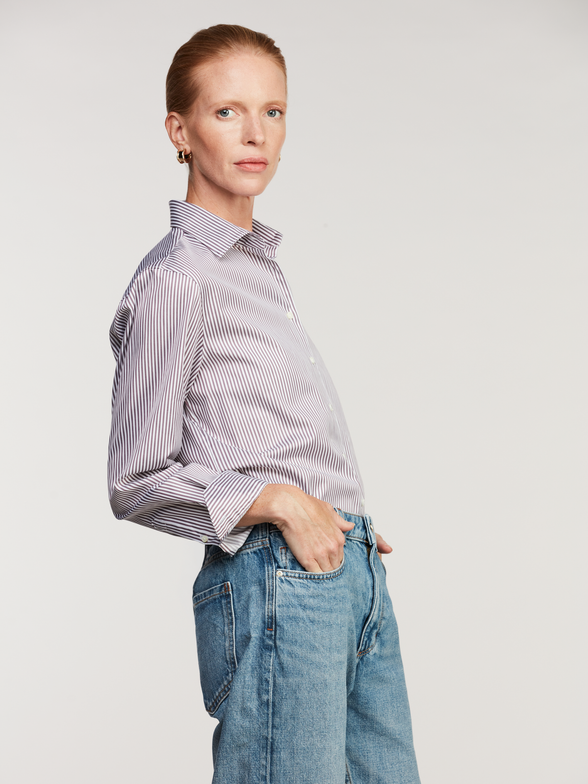 Siri randig stretchskjorta Relaxed - Lila – modellbild