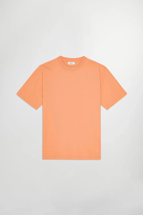 Herr t-shirt i orange bomull, klassisk passform och rund hals, mot vit bakgrund