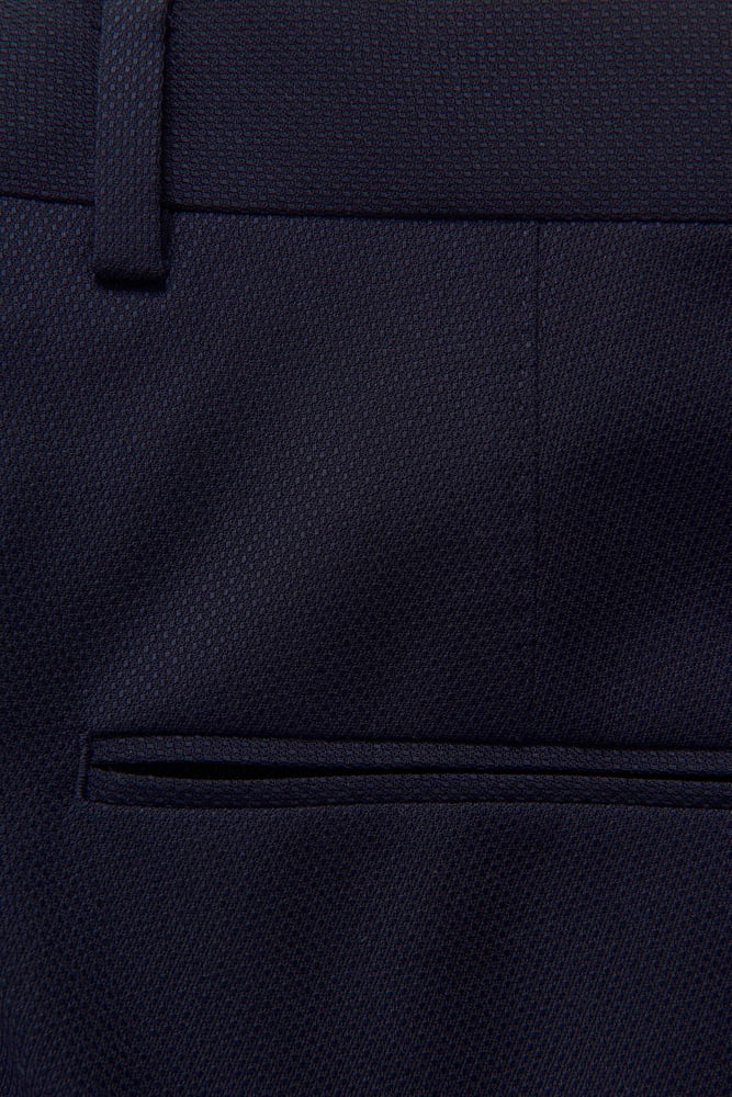 Denz Slim Fit Byxor Tropical Wool - Mörkblå – modellbild