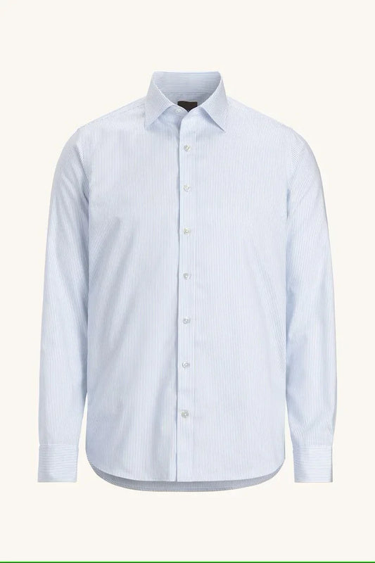 Ljusblå herrskjorta med tunna vita ränder, långärmad, cut away-krage, slim fit.