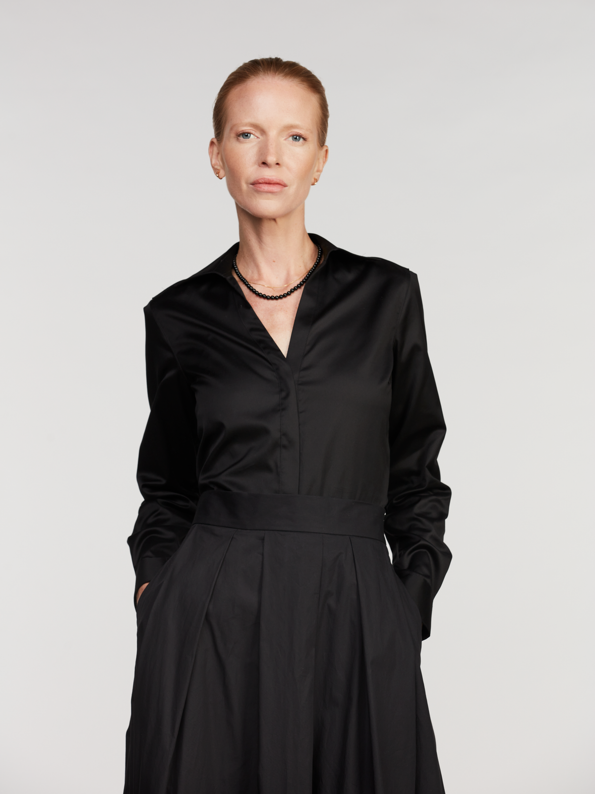 Maylinn skjorta Regular - Svart – modellbild