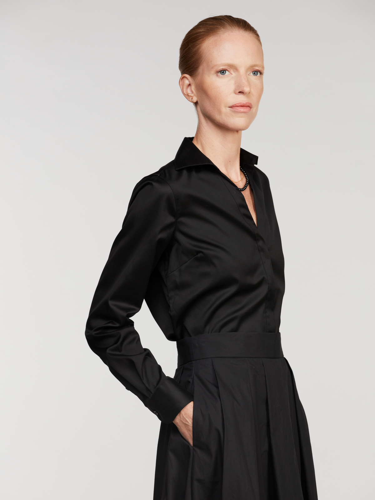 Maylinn skjorta Regular - Svart – modellbild