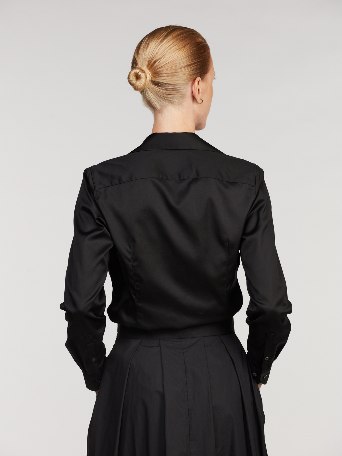 Maylinn skjorta Regular - Svart – modellbild