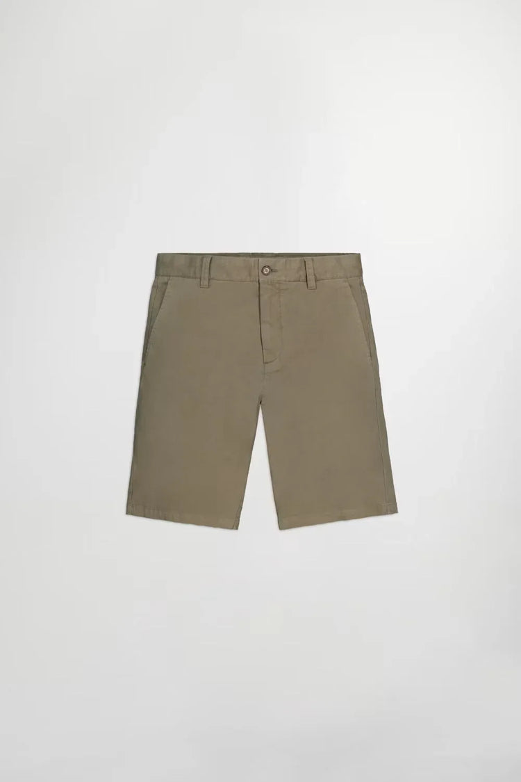 Khakifärgade herrshorts i bomull med fickor och bälteshällor, klassisk design