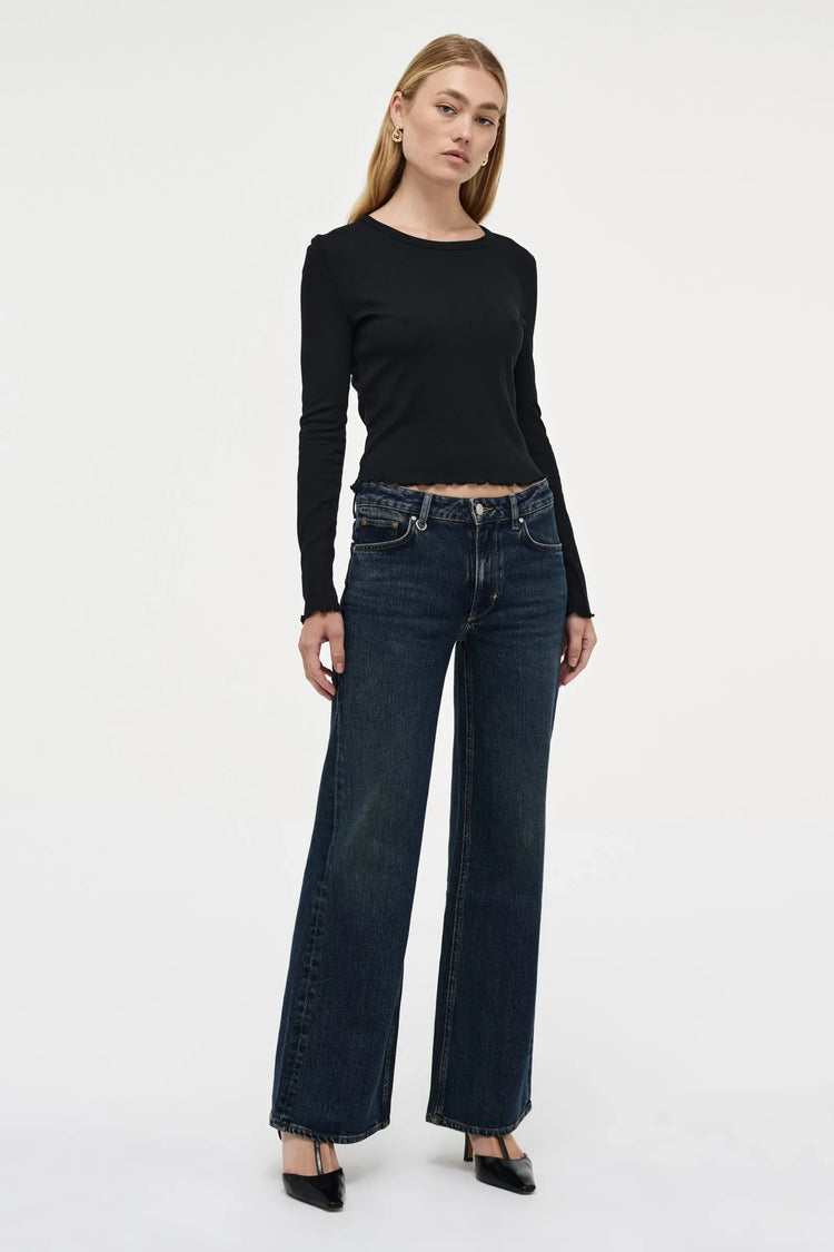 Eva Wide jeans mörk vintage indigo och Fine Rib långärmad topp svart dam
