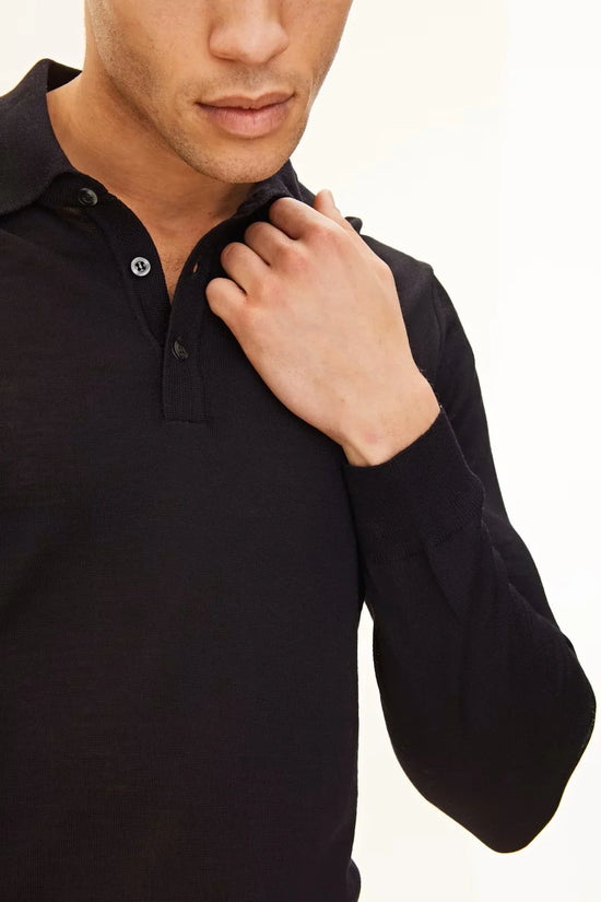 Melvin herr poloshirt i mörkblå, lång ärm, klassisk och moderiktig herrklädsel