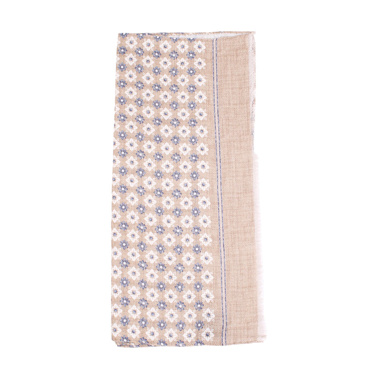 Beige herrsjal med blåvit blommönster, klassisk accessoar för män