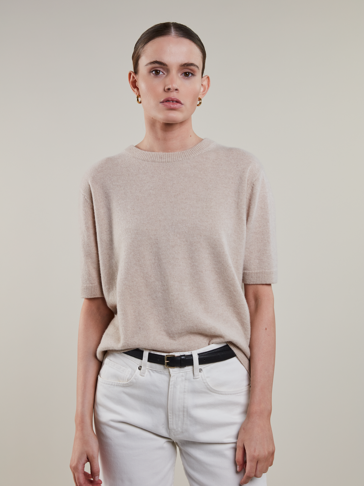 Janet kashmirtröja - Beige – modellbild