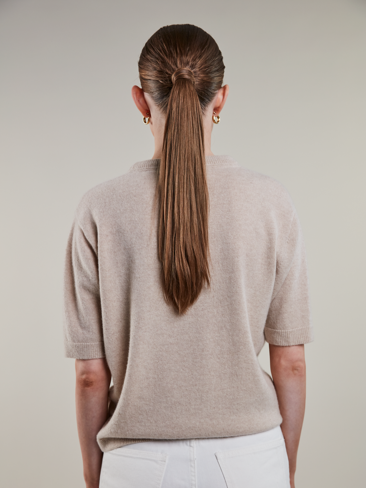 Janet kashmirtröja - Beige – modellbild