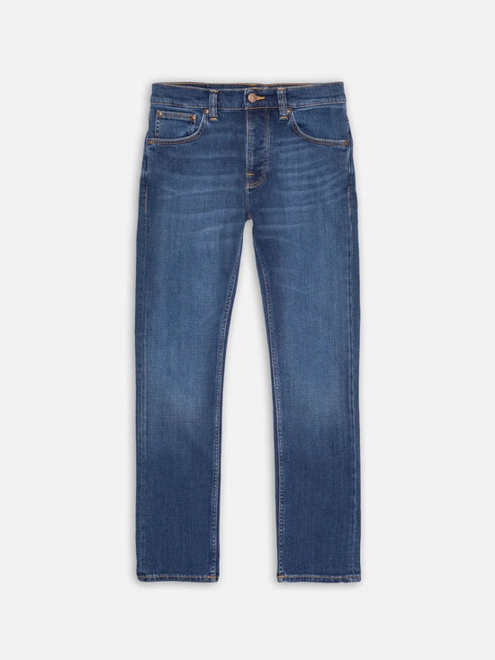 Herrjeans i mellanblå denim, rak passform, klassisk femficksdesign, flatlay-bild