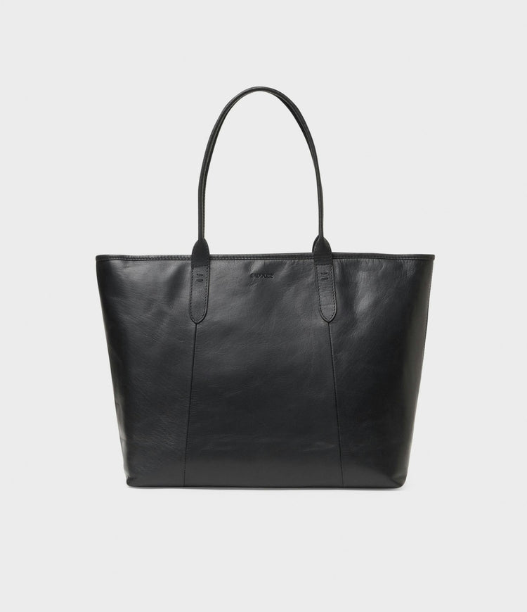 Parisa Toteväska - Black