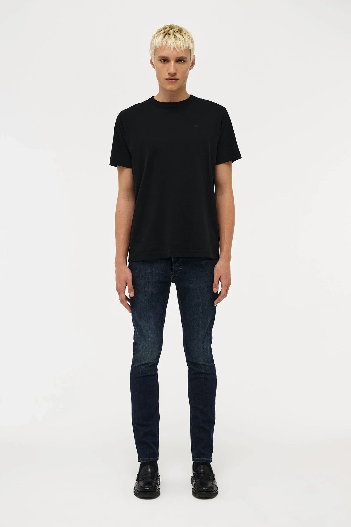 Neuw Lou Slim Blue Sunday Jeans - Mellanblå – närbild