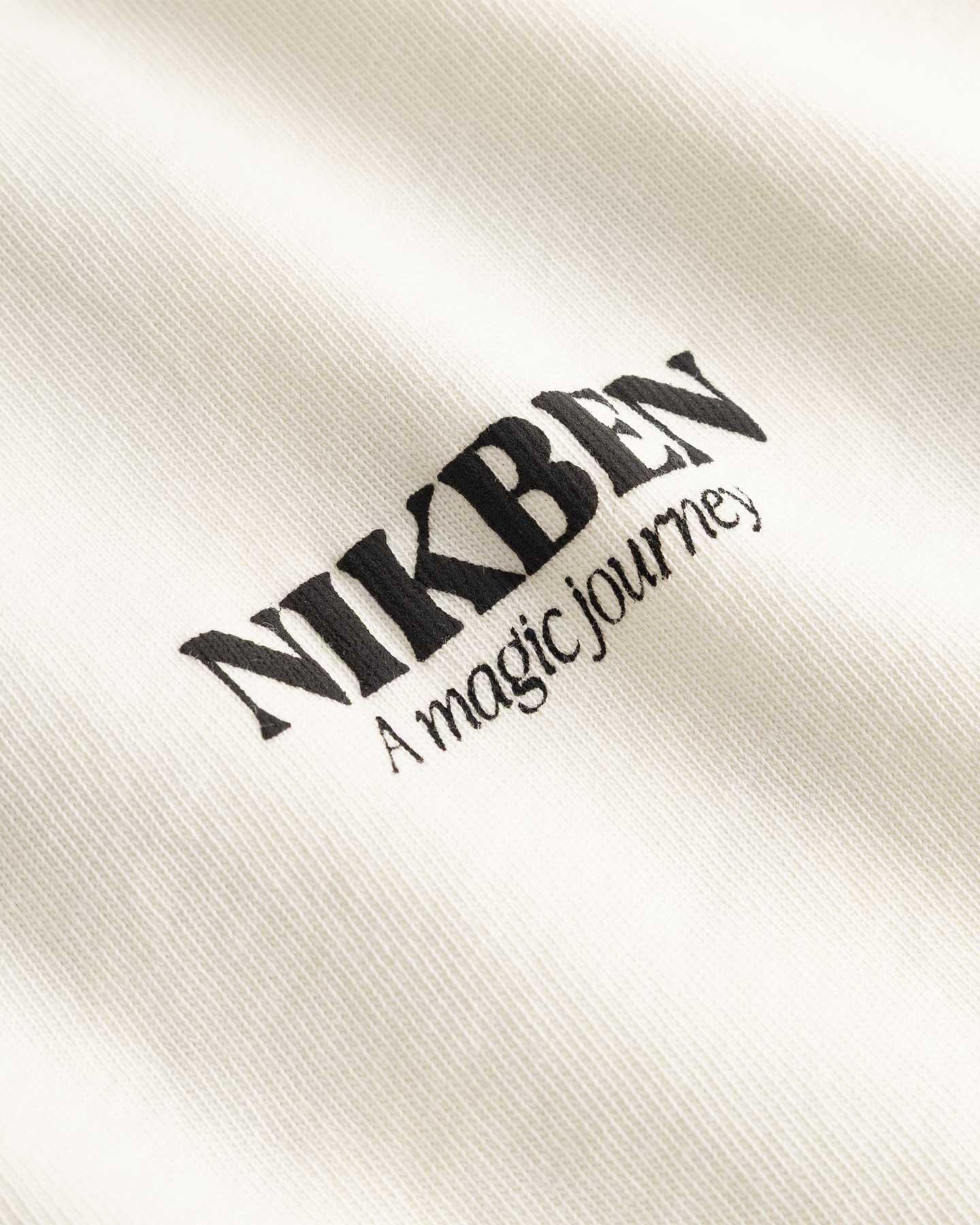 Nikben Magic Journey tee cream herr t-shirt broderad text