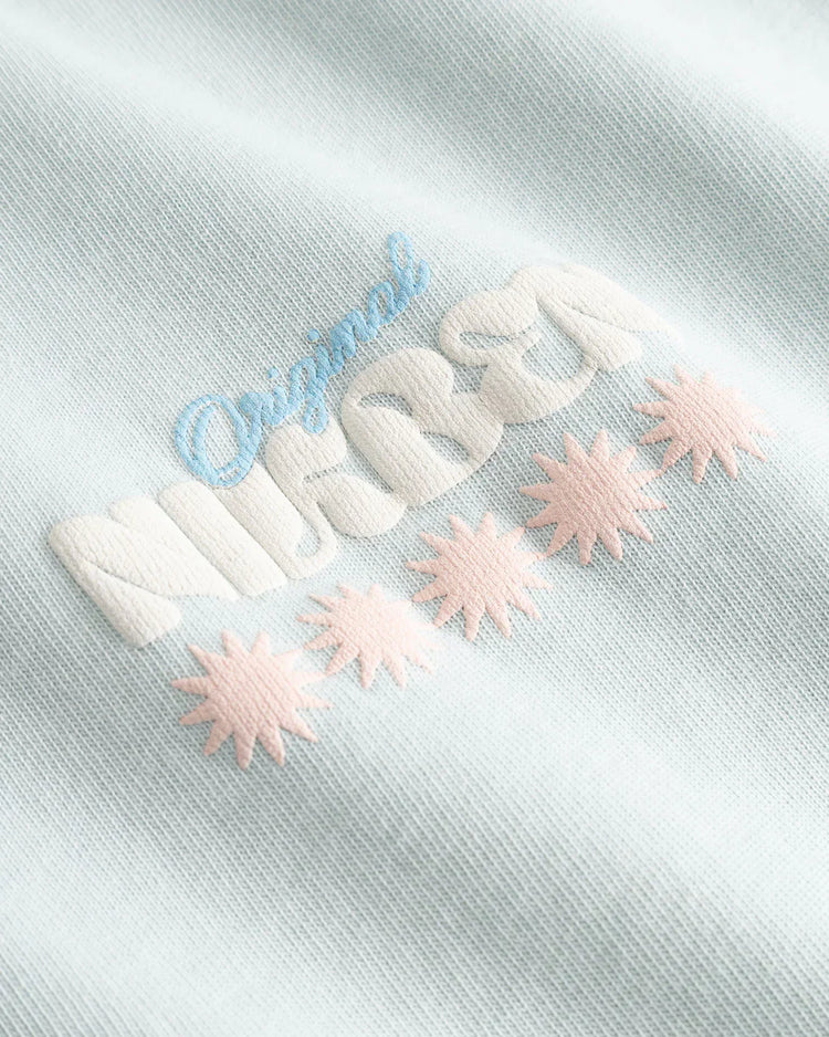 Mirage Tee pale blue t-shirt med broderad text och stjärnor