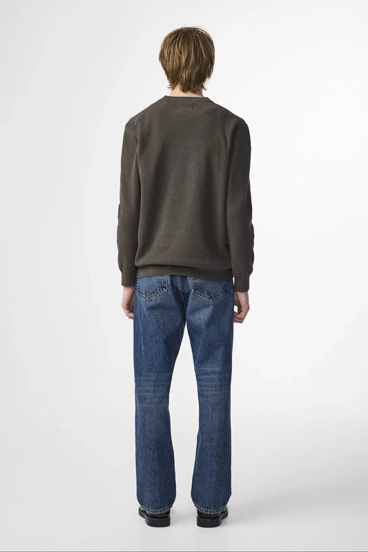 Herr jeans, rak modell, visad bakifrån på modell mot vit bakgrund
