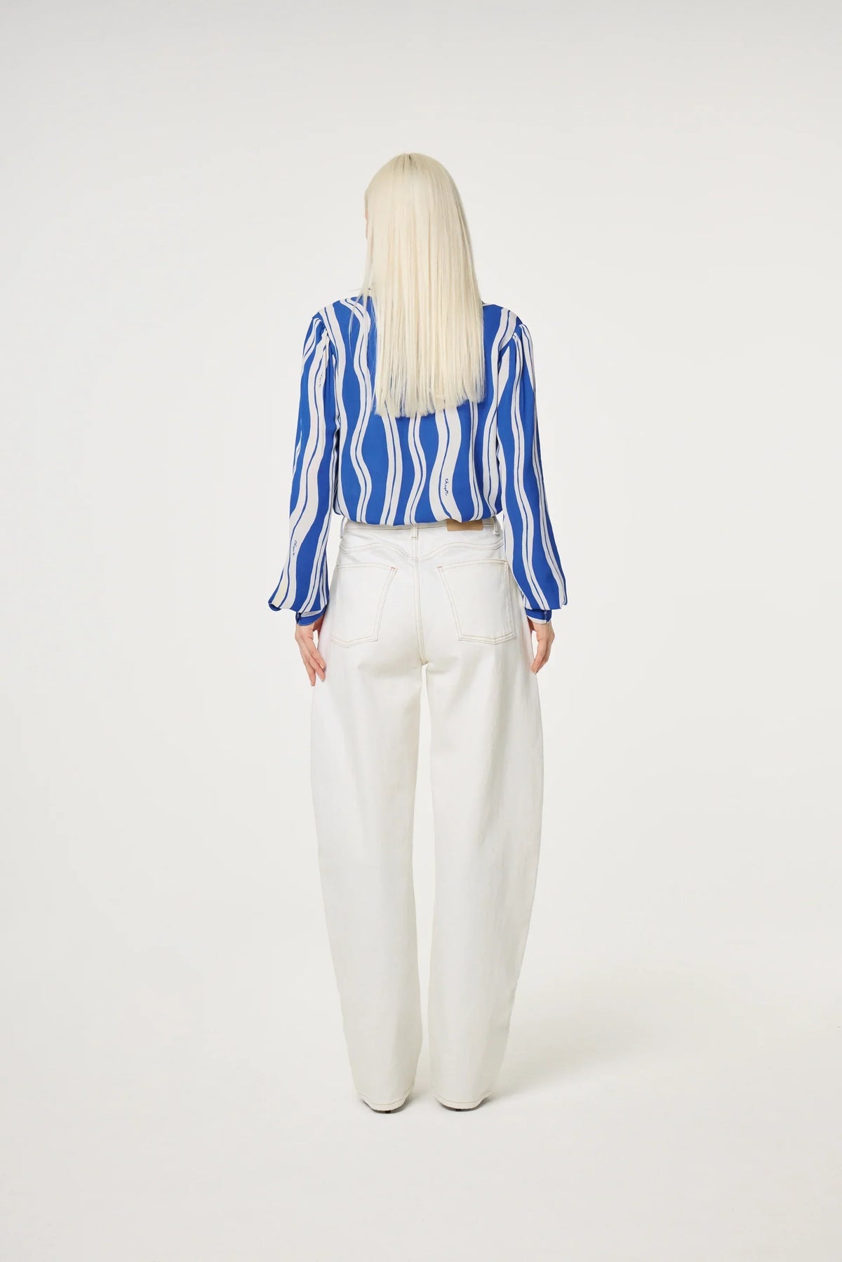 Coco Blouse blå vit mönstrad blus dam lång ärm