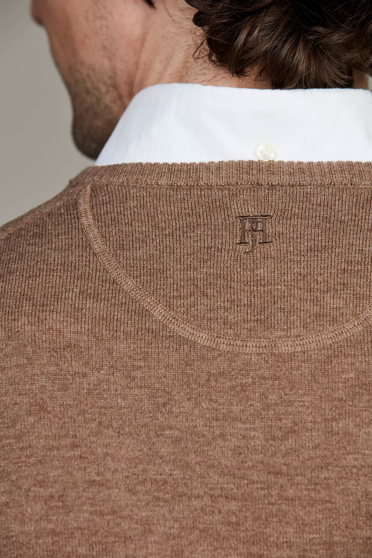 CREW NECK SWEATER E-PATCH - DARK BEIGE 62