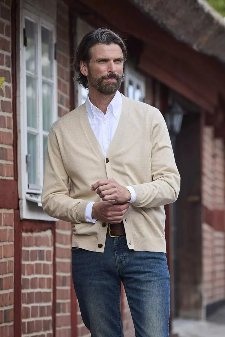 Hansen and Jacob sandfärgad cardigan herrstickad tröja