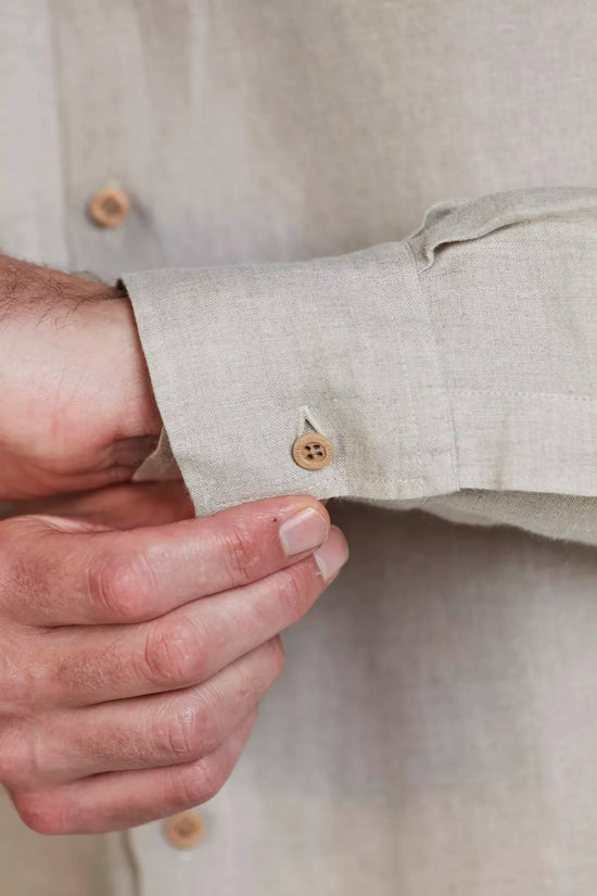 Classic-Linen skjorta sandfärgad linneskjorta med knapp i ärmslut herr