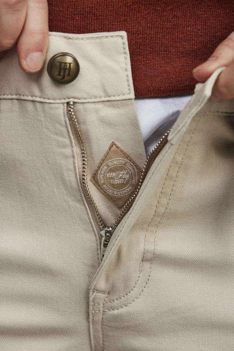 Hansen and Jacob herrbyxor, silk touch, detaljer vid gylf i färgen Irish White