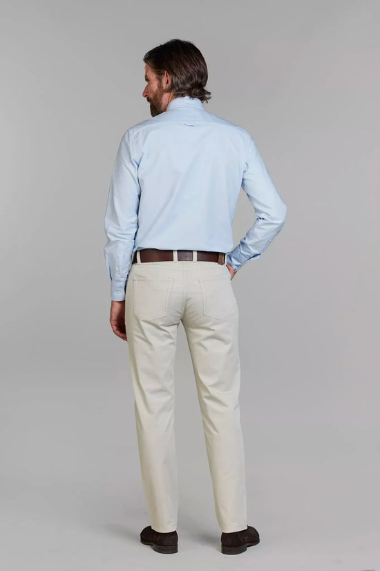 Eton ljusblå skjorta slim fit herr med beige chinos
